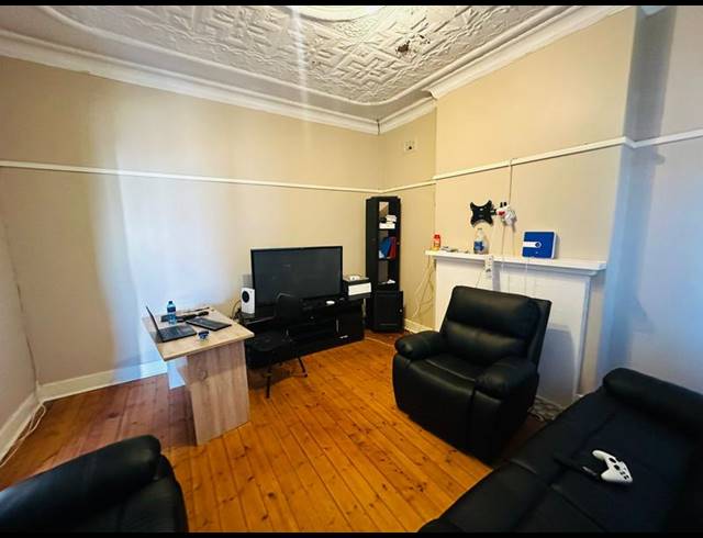 7 BEDROOM HOUSE FOR SALE IN PRIMROSE